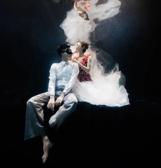 水下婚纱照怎么拍 三亚水下婚纱照怎么拍